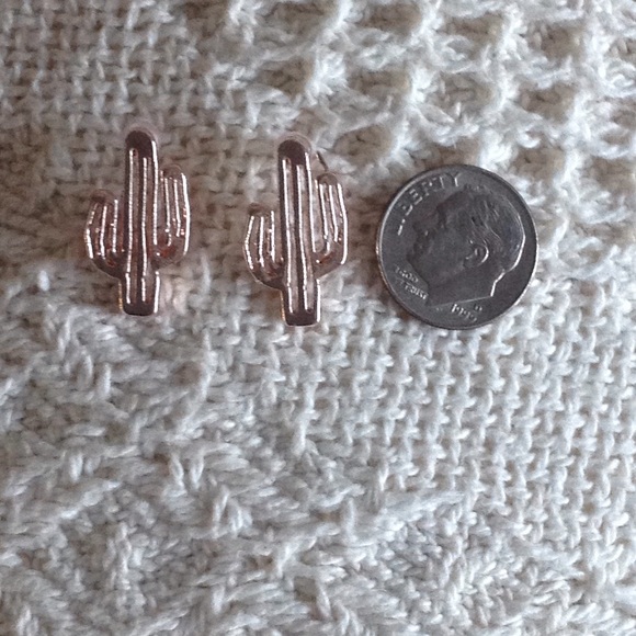 NEW ROSE GOLD CACTUS EARRINGS - Picture 5 of 5